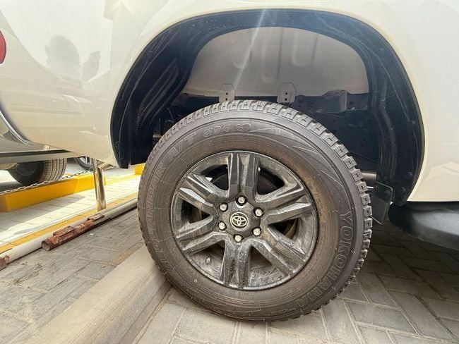 New Toyota Hilux VIII Facelift, 2.7 l, 2025 in Dubai by Soltan Auto, White color. GCC Specs | AUTO.AE