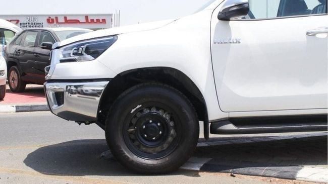New Toyota Hilux VIII Facelift, 2.4 l, 2025 in Dubai by Soltan Auto, White color. Other | AUTO.AE