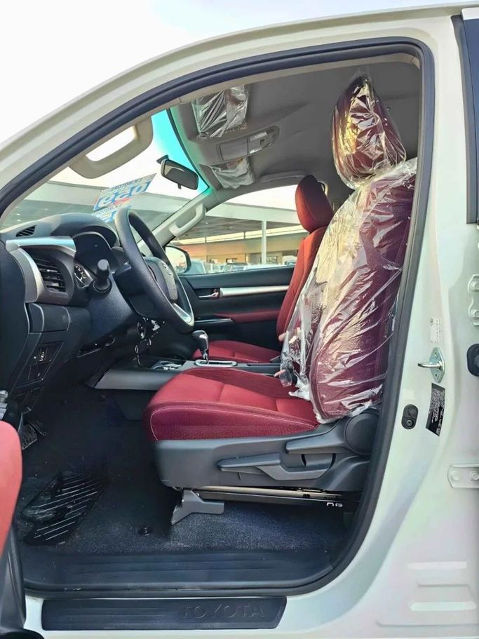 New Toyota Hilux VIII Facelift, 2.7 l, 2025 in Dubai by SK Motors, White color. Other | AUTO.AE