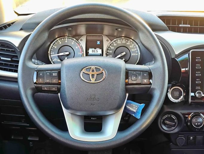 New Toyota Hilux VIII Facelift, 2.7 l, 2025 in Dubai by SK Motors, White color. Other | AUTO.AE