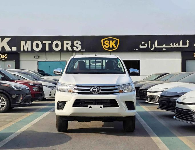 Новый Toyota Hilux VIII Рестайлинг, 2.4 л, 2025 в Дубае от SK Motors Белый цвет. Other | AUTO.AE