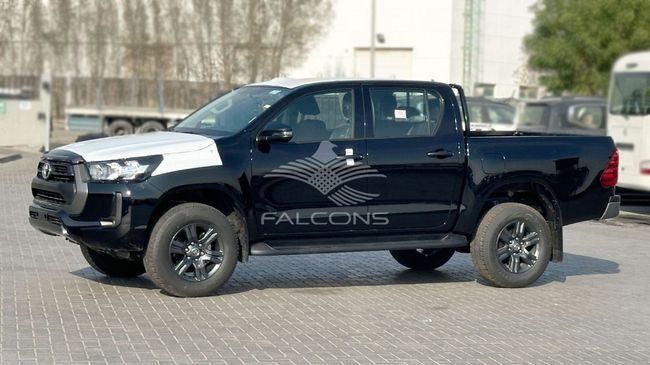 Новый Toyota Hilux VIII Рестайлинг 2, 2.7 л, 2025 в Дубае от Falcons GT Motors FZCO Черный цвет. Европейская | AUTO.AE