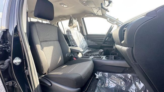 Новый Toyota Hilux VIII Рестайлинг 2, 2.7 л, 2025 в Дубае от Falcons GT Motors FZCO Черный цвет. Европейская | AUTO.AE