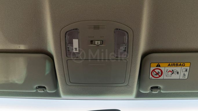 Новый Toyota Hilux VIII Рестайлинг, 2.4 л, 2025 в Дубае от Milele Белый цвет. Other | AUTO.AE