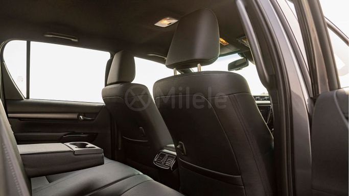 Новый Toyota Hilux VIII Рестайлинг, 2.8 л, 2025 в Дубае от Milele Черный цвет. Other | AUTO.AE