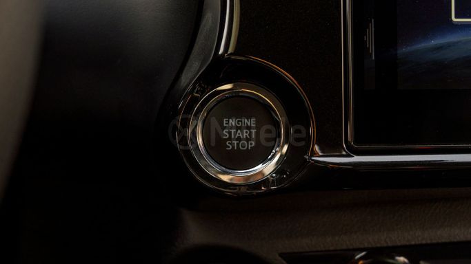 Новый Toyota Hilux VIII Рестайлинг 2, 2.8 л, 2024 в Дубае от Milele Белый цвет. Other | AUTO.AE