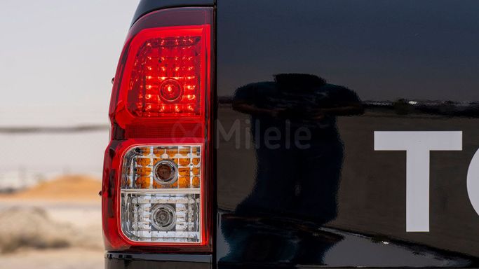 Новый Toyota Hilux VIII Рестайлинг, 2.4 л, 2025 в Дубае от Milele Черный цвет. Other | AUTO.AE
