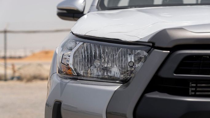 New Toyota Hilux VIII Facelift 2, 2.8 l, 2025 in Dubai by Milele, Silver color. Other | AUTO.AE