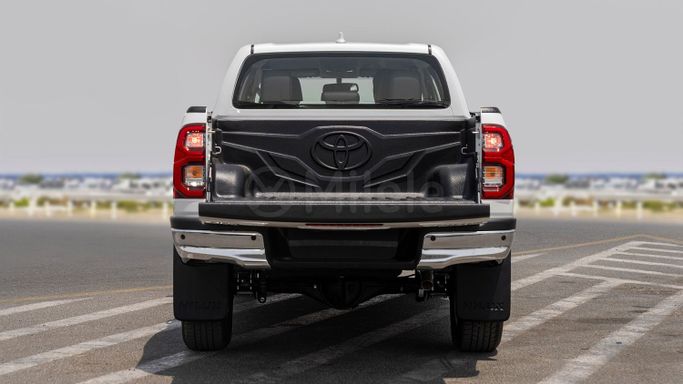 New Toyota Hilux VIII Facelift 2, 2.8 l, 2025 in Dubai by Milele, White color. Other | AUTO.AE
