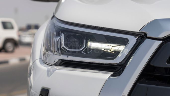 New Toyota Hilux VIII Facelift 2, 2.8 l, 2025 in Dubai by Milele, White color. Other | AUTO.AE