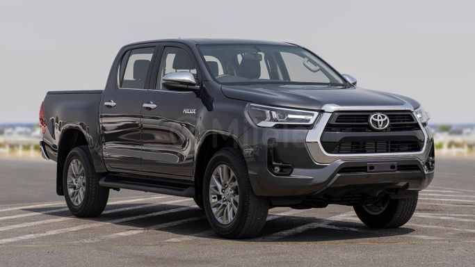 Новый Toyota Hilux VIII Рестайлинг 2, 2.8 л, 2025 в Дубае от Milele Серый цвет. Other | AUTO.AE