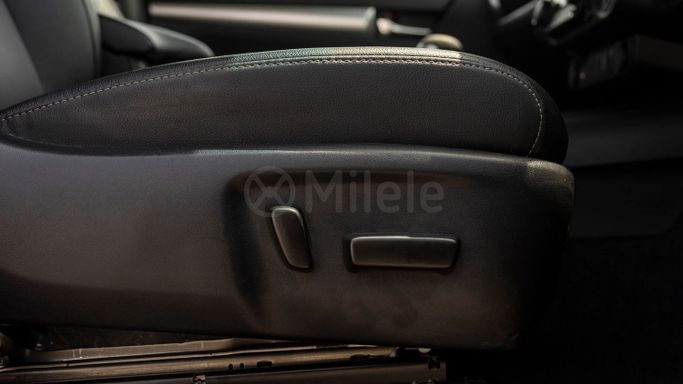 Новый Toyota Hilux VIII Рестайлинг 2, 2.8 л, 2025 в Дубае от Milele Серый цвет. Other | AUTO.AE