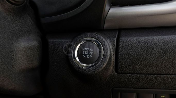 Новый Toyota Hilux VIII Рестайлинг 2, 2.8 л, 2025 в Дубае от Milele Серый цвет. Other | AUTO.AE