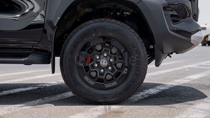 New Toyota Hilux VIII Facelift, 2.8 l, 2025 in Dubai by Milele, Black color. Other | AUTO.AE