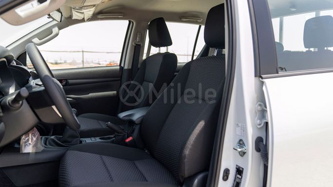 New Toyota Hilux VIII Facelift 2, 2.8 l, 2025 in Dubai by Milele, White color. Other | AUTO.AE