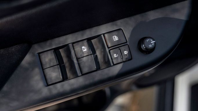 Новый Toyota Hilux VIII Рестайлинг 2, 2.8 л, 2025 в Дубае от Milele Белый цвет. Other | AUTO.AE