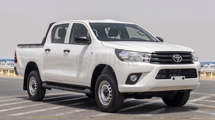 Новый Toyota Hilux VIII Рестайлинг 2, 2.4 л, 2025 в Дубае от Milele Белый цвет. Other | AUTO.AE