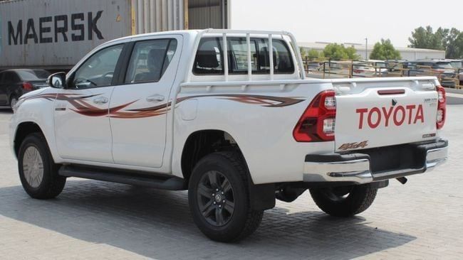 Новый Toyota Hilux VIII Рестайлинг, 2.4 л, 2023 в Дубае от Falcons GT Motors FZCO Белый цвет. Other | AUTO.AE