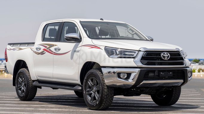 Новый Toyota Hilux VIII Рестайлинг 2, 2.7 л, 2025 в Дубае от Milele Белый цвет. Other | AUTO.AE