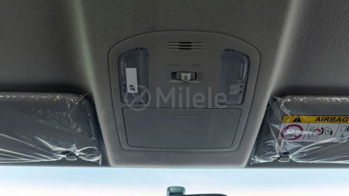 Новый Toyota Hilux VIII Рестайлинг 2, 2.7 л, 2025 в Дубае от Milele Белый цвет. Other | AUTO.AE