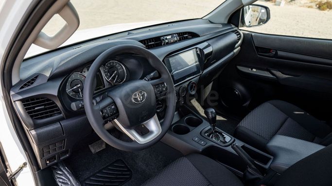 New Toyota Hilux VIII Facelift 2, 2.7 l, 2025 in Dubai by Milele, White color. Other | AUTO.AE