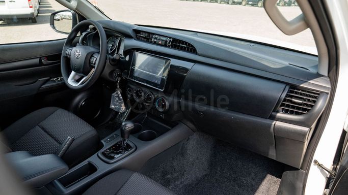 New Toyota Hilux VIII Facelift 2, 2.7 l, 2025 in Dubai by Milele, White color. Other | AUTO.AE