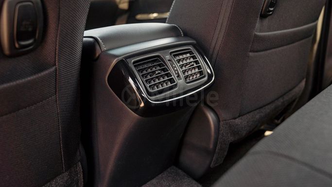 Новый Toyota Hilux VIII Рестайлинг, 4.0 л, 2025 в Дубае от Milele Белый цвет. Other | AUTO.AE