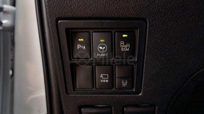 Новый Toyota Hilux VIII Рестайлинг, 2.7 л, 2025 в Дубае от Milele Белый цвет. Other | AUTO.AE