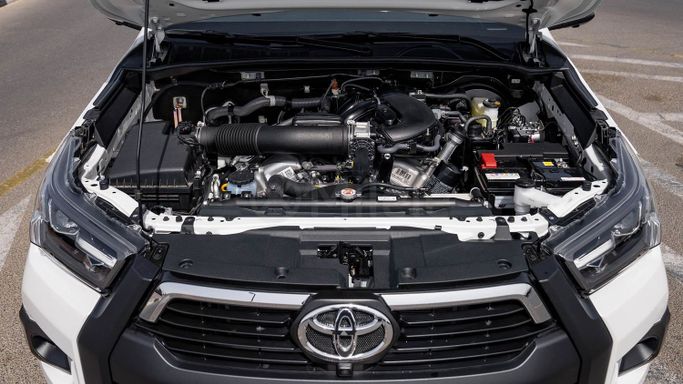 Новый Toyota Hilux VIII Рестайлинг, 2.7 л, 2025 в Дубае от Milele Белый цвет. Other | AUTO.AE