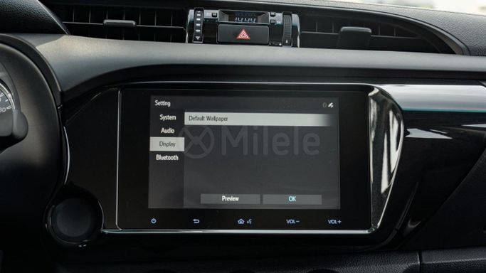 Новый Toyota Hilux VIII Рестайлинг, 2.4 л, 2025 в Дубае от Milele Белый цвет. Other | AUTO.AE