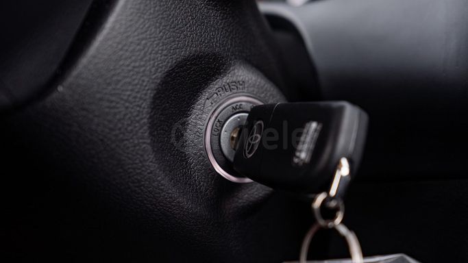 Новый Toyota Hilux VIII Рестайлинг, 2.7 л, 2024 в Дубае от Milele Черный цвет. Other | AUTO.AE