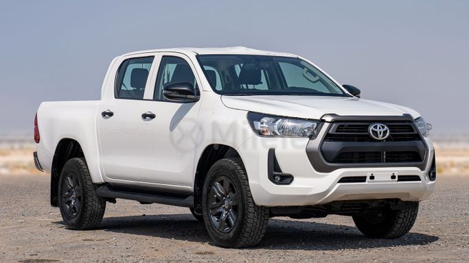 Новый Toyota Hilux VIII Рестайлинг, 2.7 л, 2024 в Дубае от Milele Белый цвет. Other | AUTO.AE