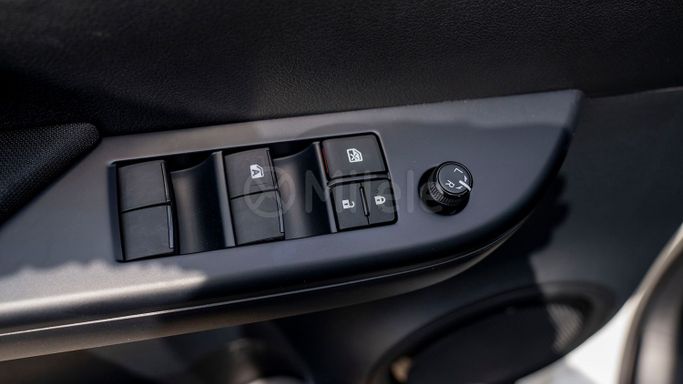 Новый Toyota Hilux VIII Рестайлинг, 2.4 л, 2024 в Дубае от Milele Белый цвет. Other | AUTO.AE