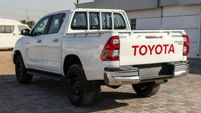 Новый Toyota Hilux VIII Рестайлинг, 2.4 л, 2024 в Дубае от Falcons GT Motors FZCO Белый цвет. Other | AUTO.AE