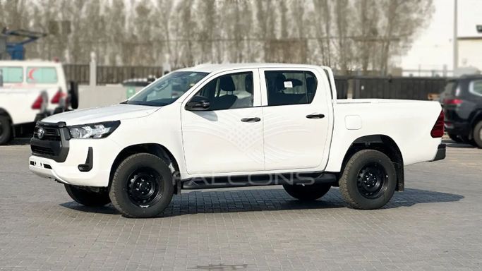 New Toyota Hilux VIII Facelift, 2.7 l, 2025 in Dubai by Falcons GT Motors FZCO, White color. Other | AUTO.AE