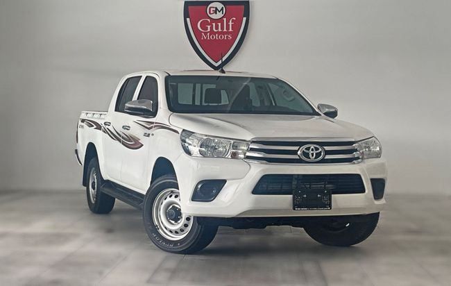 Подержанный Toyota Hilux VIII, 2.7 л, 2018 в Дубае от Gulf Motors Белый цвет. GCC | AUTO.AE