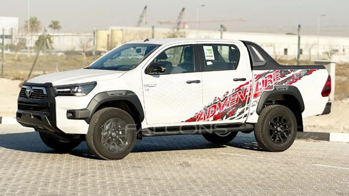 Новый Toyota Hilux VIII Рестайлинг, 4.0 л, 2025 в Дубае от Falcons GT Motors FZCO Белый цвет. Other | AUTO.AE
