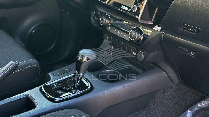 Новый Toyota Hilux VIII Рестайлинг, 4.0 л, 2025 в Дубае от Falcons GT Motors FZCO Белый цвет. Other | AUTO.AE