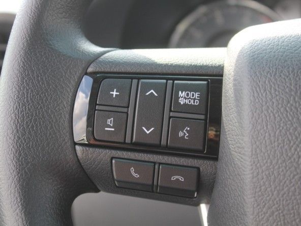 Новый Toyota Hilux VIII Рестайлинг, 2.8 л, 2024 в Дубае от Titanum Cars Белый цвет. Other | AUTO.AE