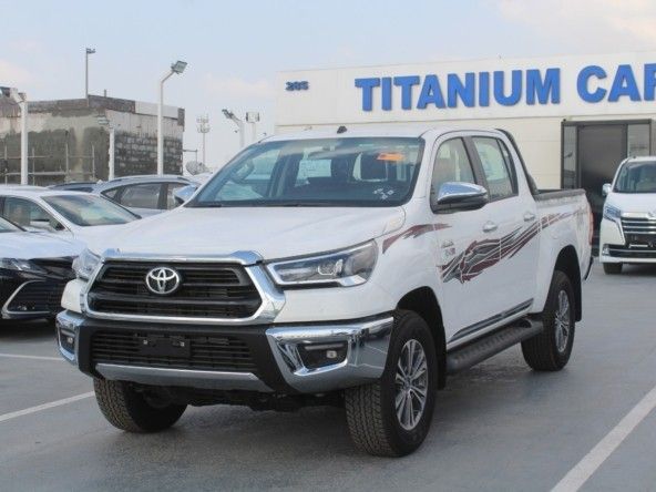Новый Toyota Hilux VIII Рестайлинг, 2.4 л, 2024 в Дубае от Titanum Cars Белый цвет. Other | AUTO.AE
