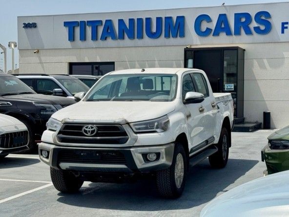 Новый Toyota Hilux VIII Рестайлинг, 2.7 л, 2025 в Дубае от Titanum Cars Белый цвет. Other | AUTO.AE