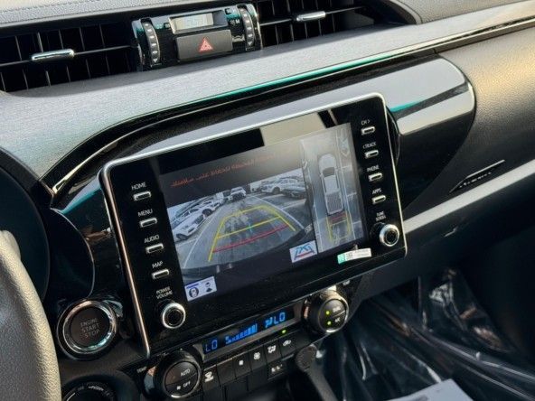 Новый Toyota Hilux VIII Рестайлинг, 4.0 л, 2025 в Дубае от Titanum Cars Черный цвет. GCC | AUTO.AE