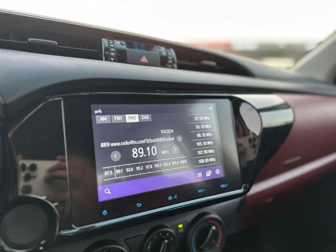 Новый Toyota Hilux Extra Cab VIII Рестайлинг, 2.4 л, 2025 в Дубае от Pegasus Automobile Белый цвет. GCC | AUTO.AE