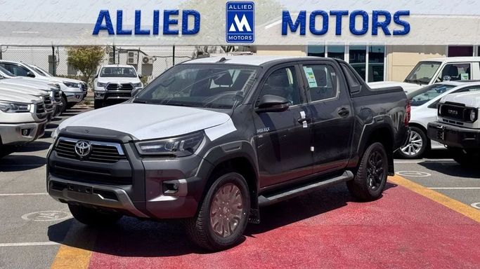 Новый Toyota Hilux VIII Рестайлинг, 4.0 л, 2025 в Дубае от Allied Motors Серый цвет. GCC | AUTO.AE