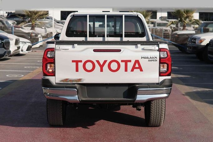 Новый Toyota Hilux VIII Рестайлинг, 2.8 л, 2025 в Дубае от Allied Motors Белый цвет. GCC | AUTO.AE