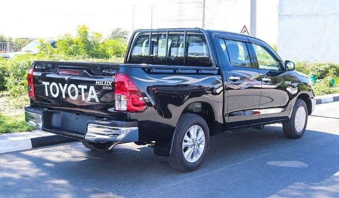 Новый Toyota Hilux VIII Рестайлинг, 2.7 л, 2025 в Дубае от Segrex Auto Черный цвет. GCC | AUTO.AE
