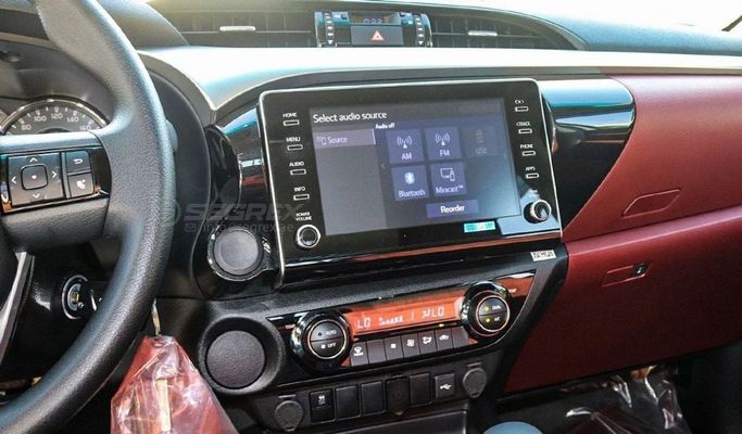 Новый Toyota Hilux VIII Рестайлинг, 2.7 л, 2025 в Дубае от Segrex Auto Белый цвет. GCC | AUTO.AE