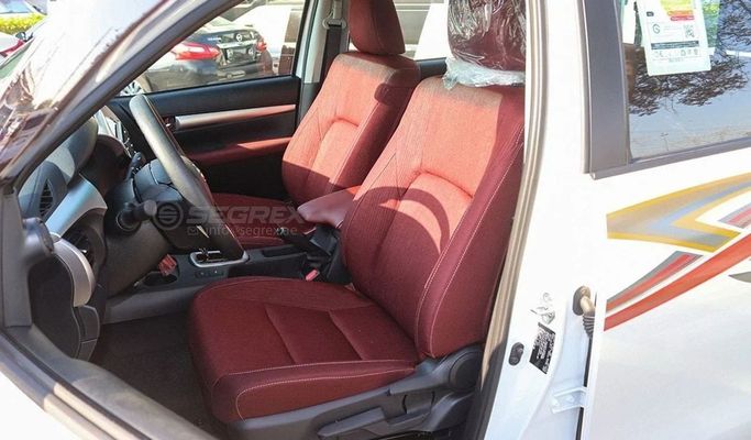 Новый Toyota Hilux VIII Рестайлинг, 2.7 л, 2025 в Дубае от Segrex Auto Белый цвет. GCC | AUTO.AE