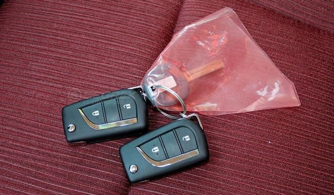 Новый Toyota Hilux VIII Рестайлинг, 2.7 л, 2025 в Дубае от Segrex Auto Белый цвет. GCC | AUTO.AE