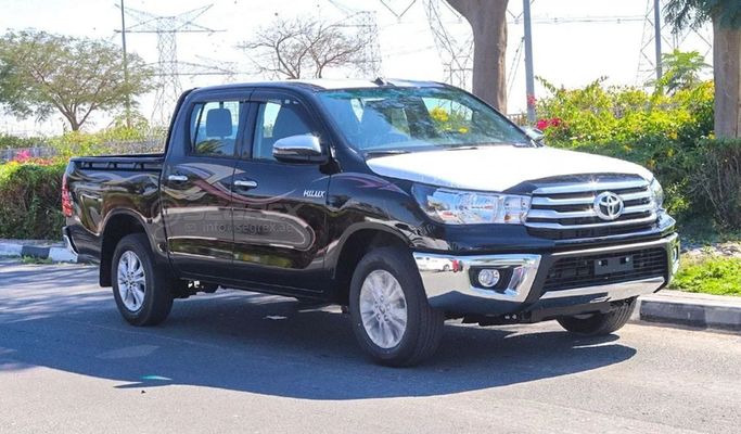 Новый Toyota Hilux VIII Рестайлинг 2, 2.7 л, 2025 в Дубае от Segrex Auto Черный цвет. GCC | AUTO.AE